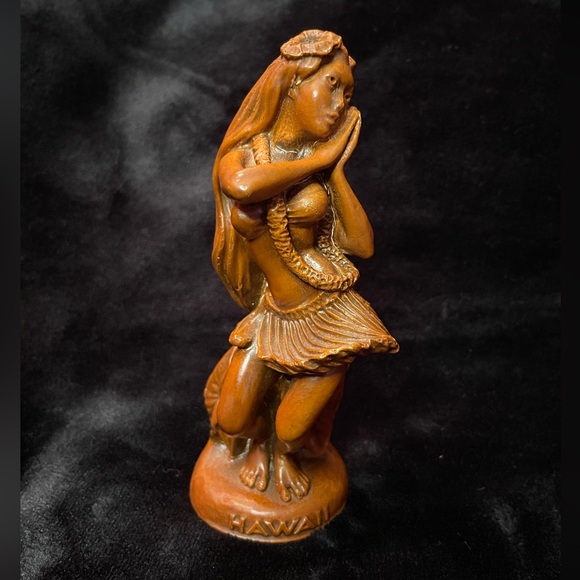 Vintage Resin Hula Girl - Picture 2 of 5